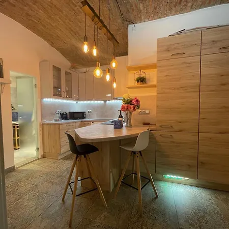 Urban Zen Apartment *